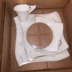 Villeroy & Boch Platinum 5-Pc China Place Setting"